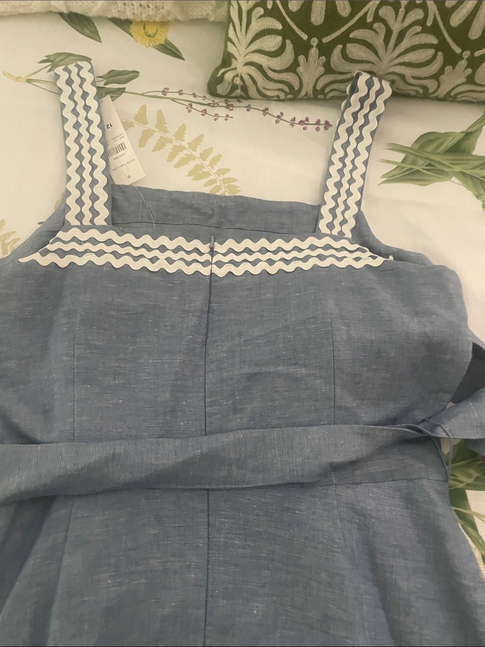 Ann Taylor Blue Sleeveless Linen Dress with Contrast Trim - Picture 6 of 9